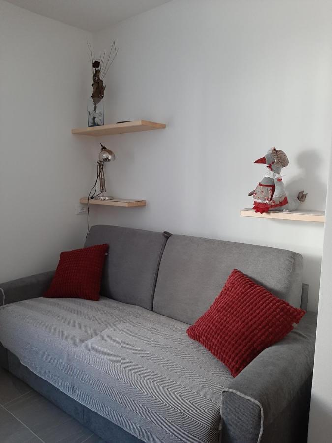 Apartment Anna 라시네스 외부 사진